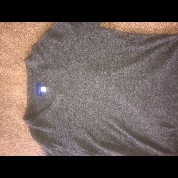 Simply styled sweater - Picture 2 of 4